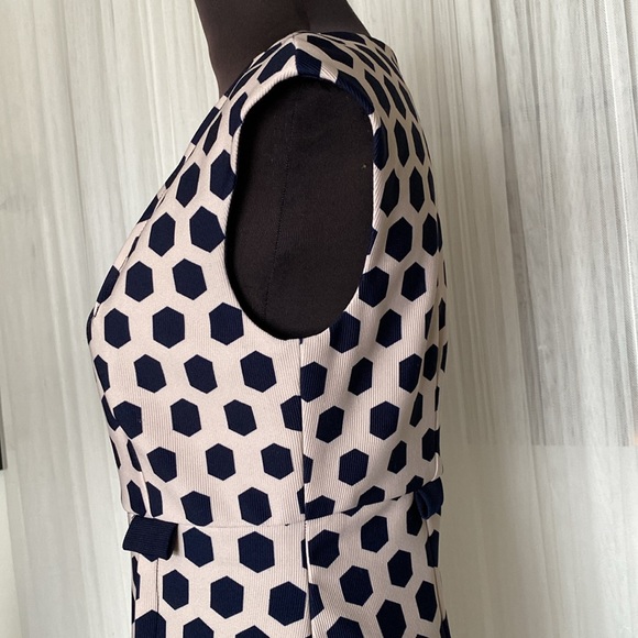 Connect Apparel geometric pattern, sheath, office work, business dress! Size 6 - Picture 14 of 17